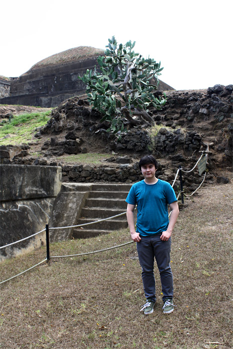 Arthur at the pyramid